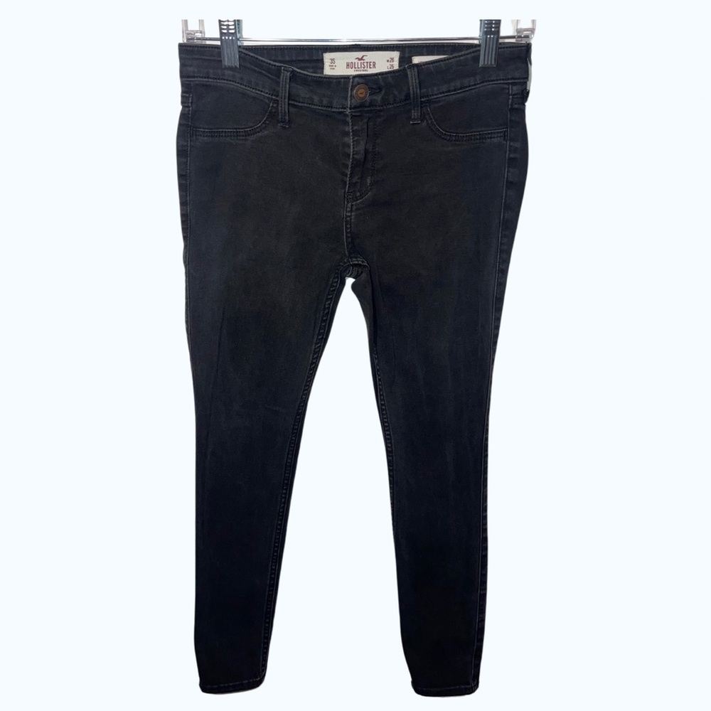 Hollister low rise back jean size 3, in good condition!